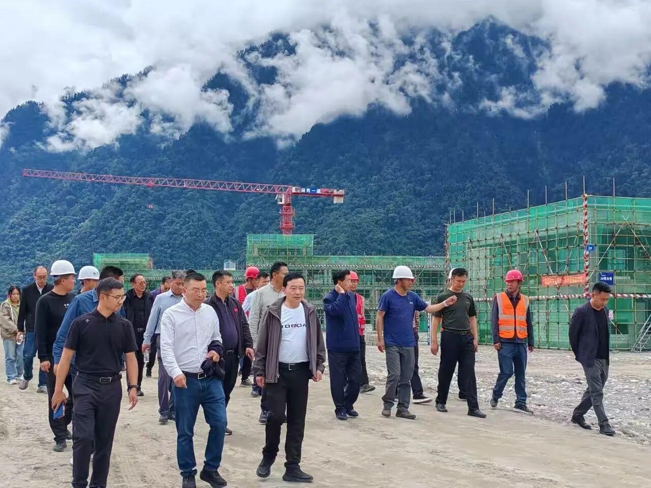 西藏自治區(qū)領(lǐng)導(dǎo)親臨視察！一建園林承建的這一重點(diǎn)項(xiàng)目獲高度關(guān)注！